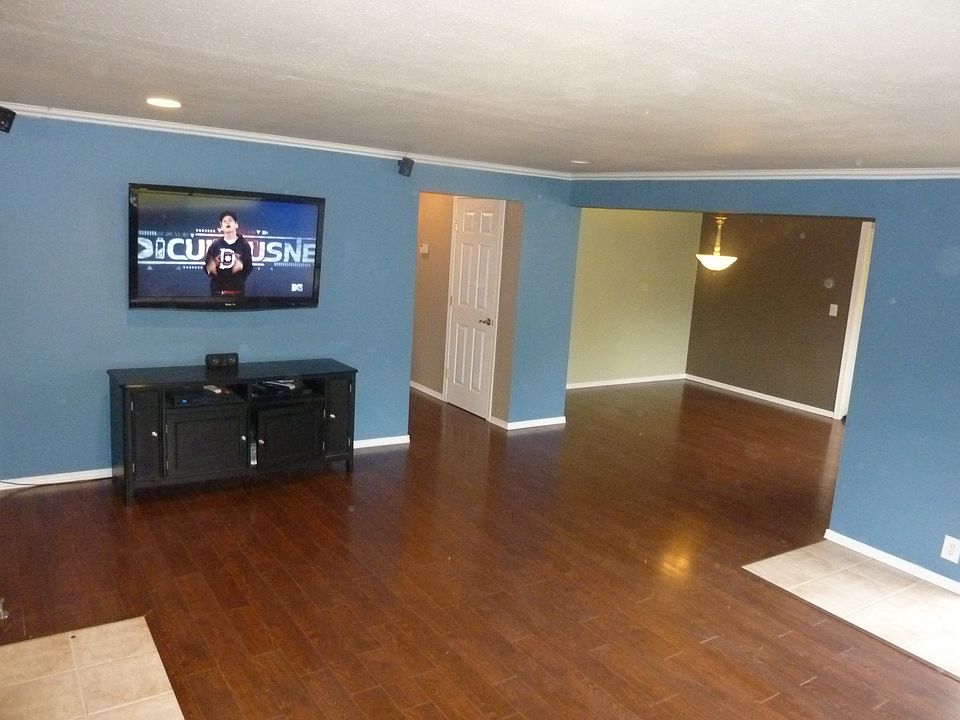 Living room/ Dining Room