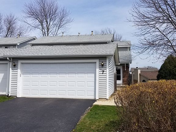 3rd image of 7 Scarlet Hawthorn Pl