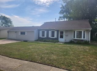 3 E Oltendorf Rd, Streamwood, IL 60107