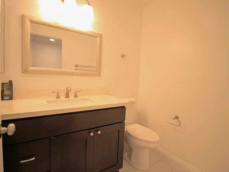 1832 Rockefeller Ln #8 — Photo 5