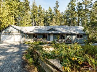 499 Salal St, Oak Harbor, WA 98277