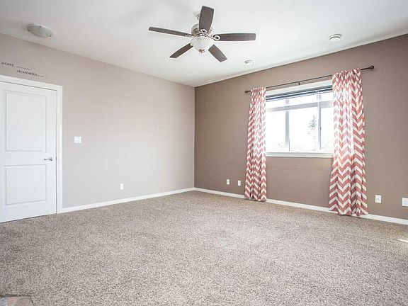 3rd image of 306 Oak St #306-639