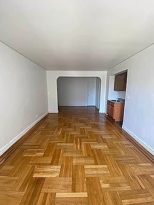 4th image of 1126 Evergreen Ave APT 3A