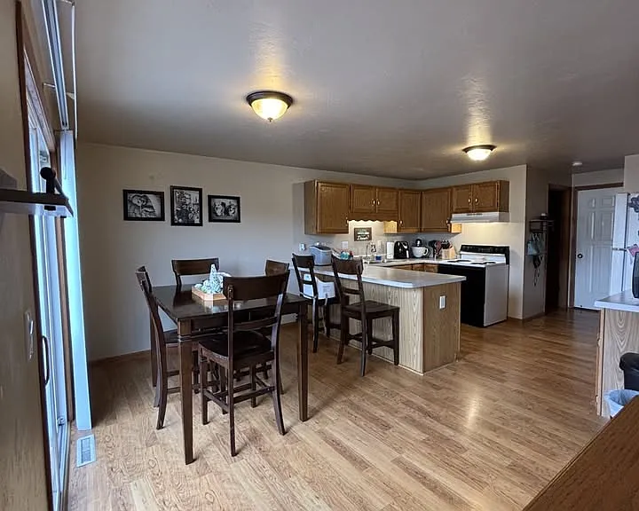 3377 Wiggins Way — Photo 8