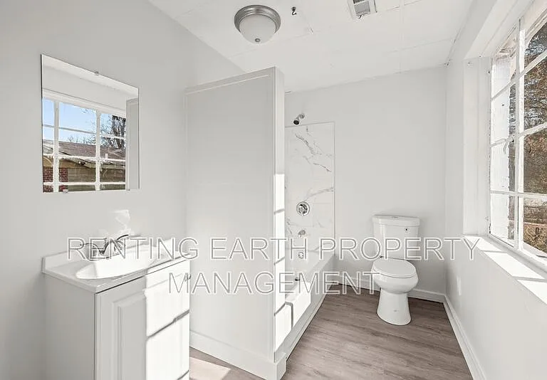 1441 Creel St — Photo 12