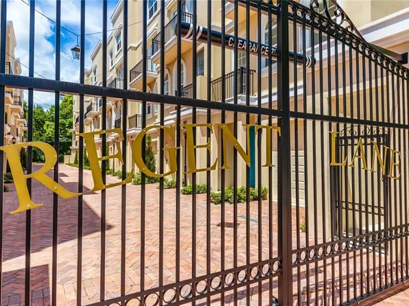 401 Regent Ln N, Saint Petersburg, FL 33701