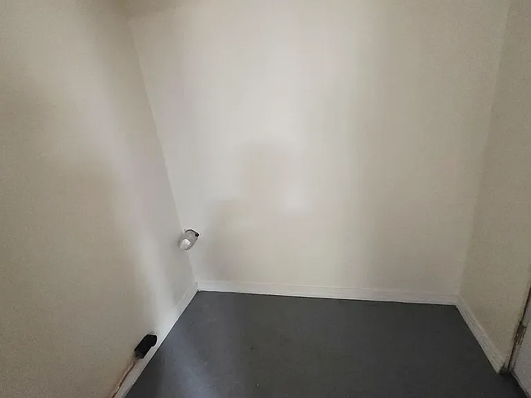 2100 N Park Ave — Photo 15