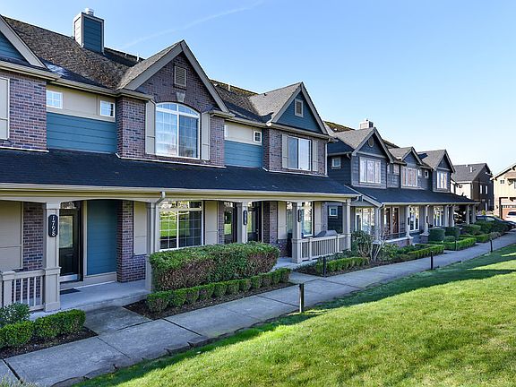 3rd image of 1796 10th Ave NE #1221