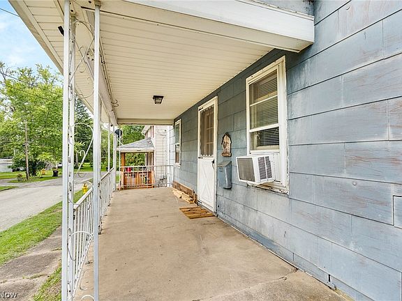 5th image of 237 Ridge St