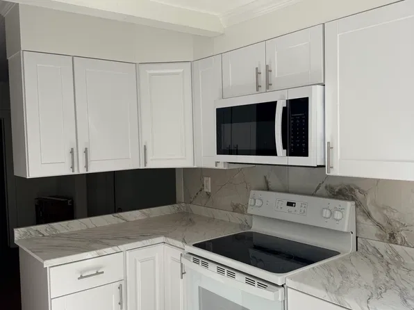 (undisclosed Address), East Setauket, NY 11733