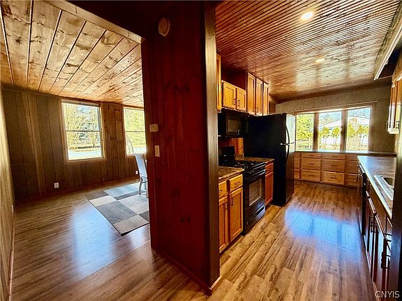2nd image of 6550 River Rd