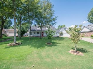 2613 S College Dr, Fayetteville, AR 72701