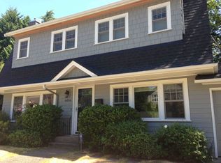 6056 39th Ave NE, Seattle, WA 98115