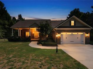 122 Idlewild Rd, Advance, NC 27006