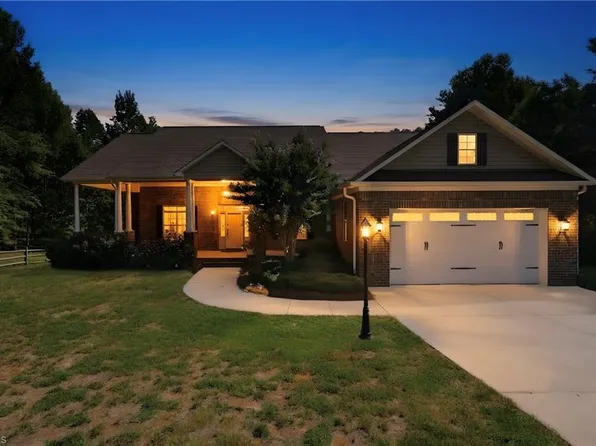 122 Idlewild Rd, Advance, NC 27006