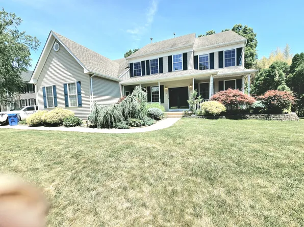 34 Margaret Dr, Somerset, NJ 08873