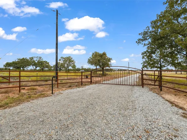 2190 Jordan Rd, Poolville, TX 76487