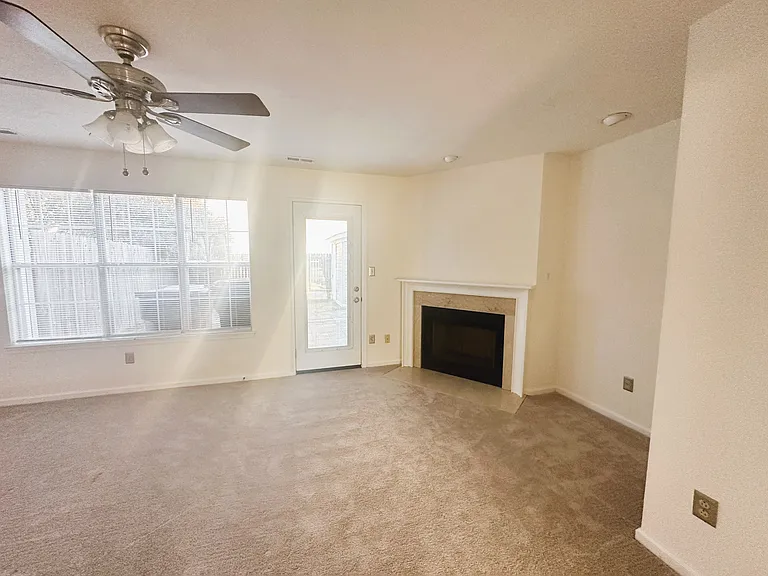1812 Abbotsbury Way #1 — Photo 16