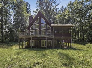 244 General Knox Rd, Russell, MA 01071