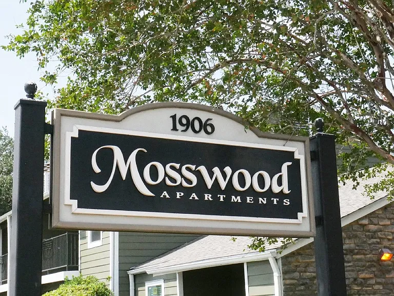 Mosswood Apartments — Photo 21