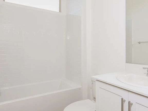 3rd image of 27180 Goldstone Dr