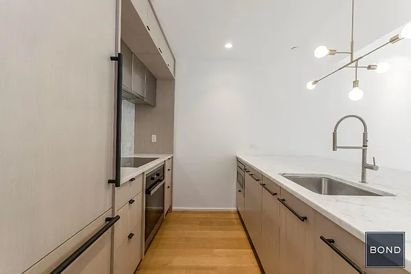 Rented by Bond New York | media 18