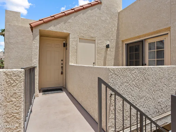 1200 E River Rd APT I-111, Tucson, AZ 85718