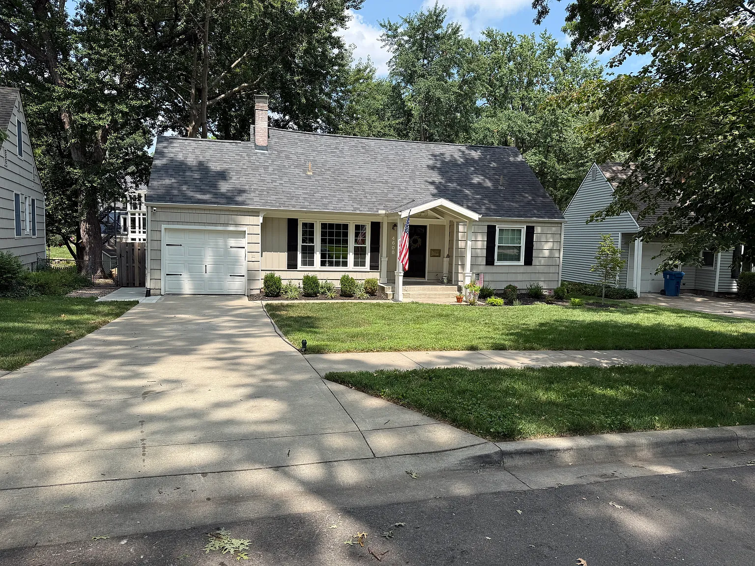 3 bed, 2.5 bath, 2080 sqft, $3,400 — Photo 1