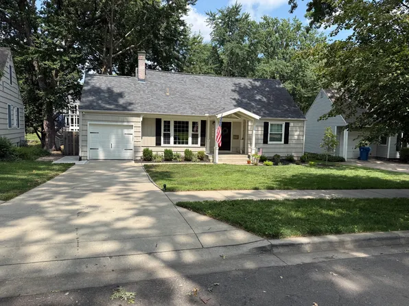 4608 W 72nd St, Prairie Village, KS 66208
