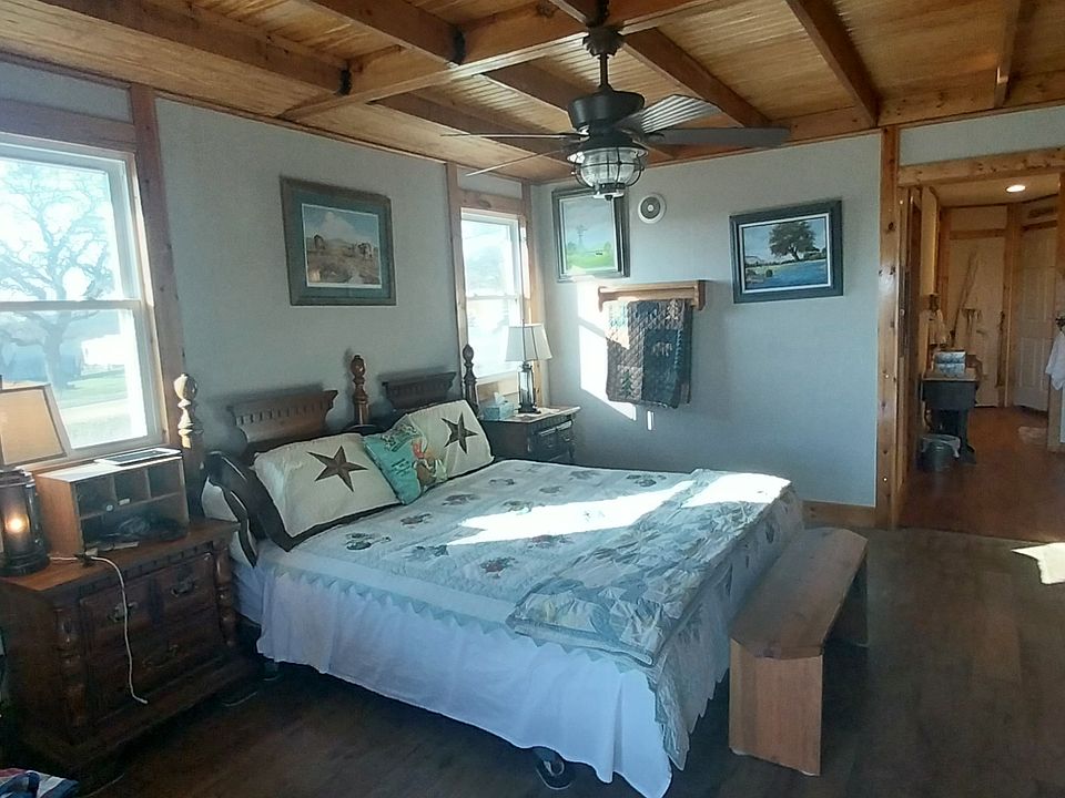 1st image of 2204 Daniels Dr