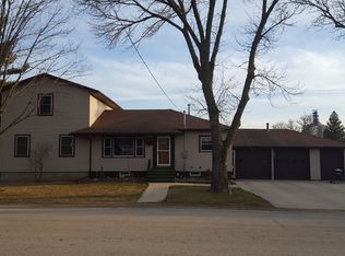 106 Fulton St, Olin, IA 52320
