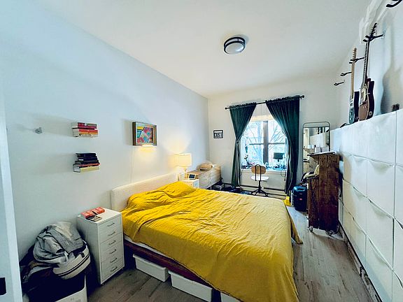4th image of 218 Atlantic Ave APT 1