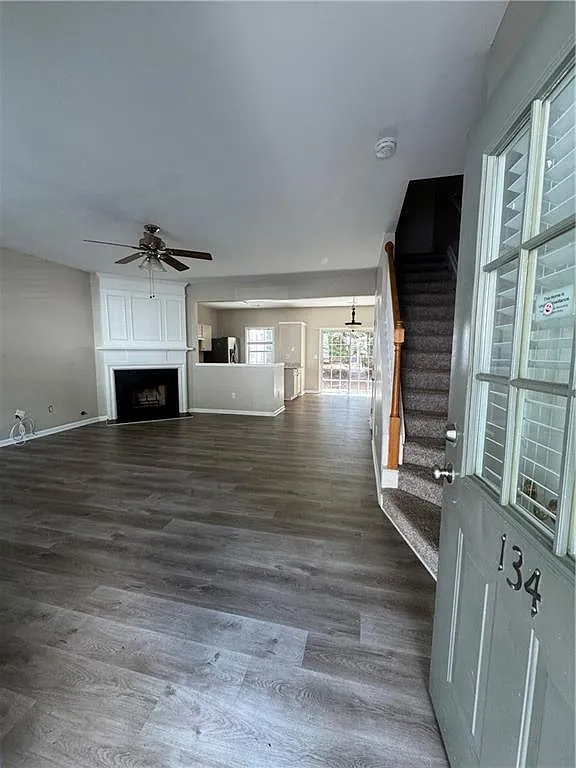 3 bed, 2.5 bath, 1316 sqft, $2,000 — Photo 2