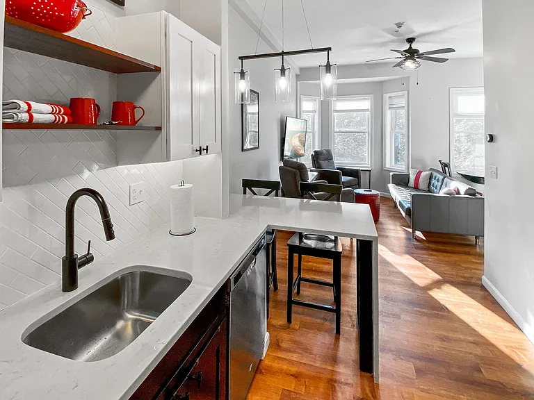 258 Bremen St #2 — Photo 9