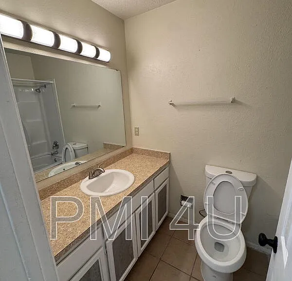 9605 Benavides Rd SW — Photo 11