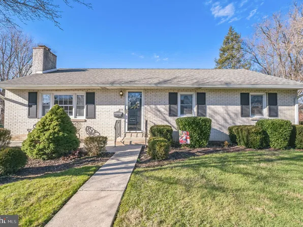 814 J Ave, Glenside, PA 19038