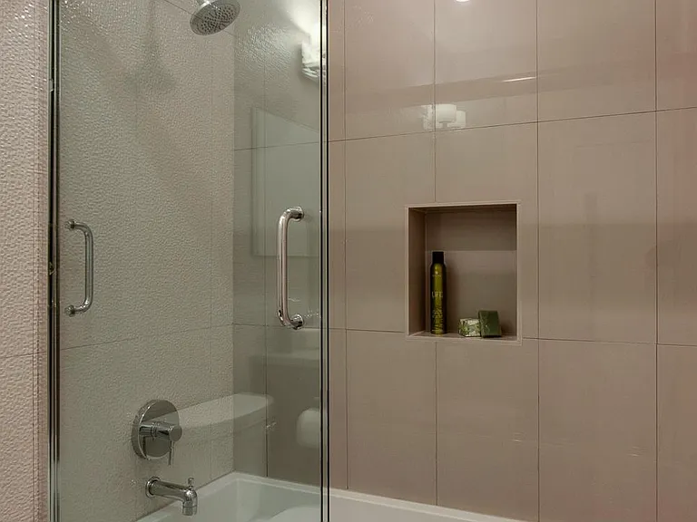 1637 Carpenter St #2 — Photo 13