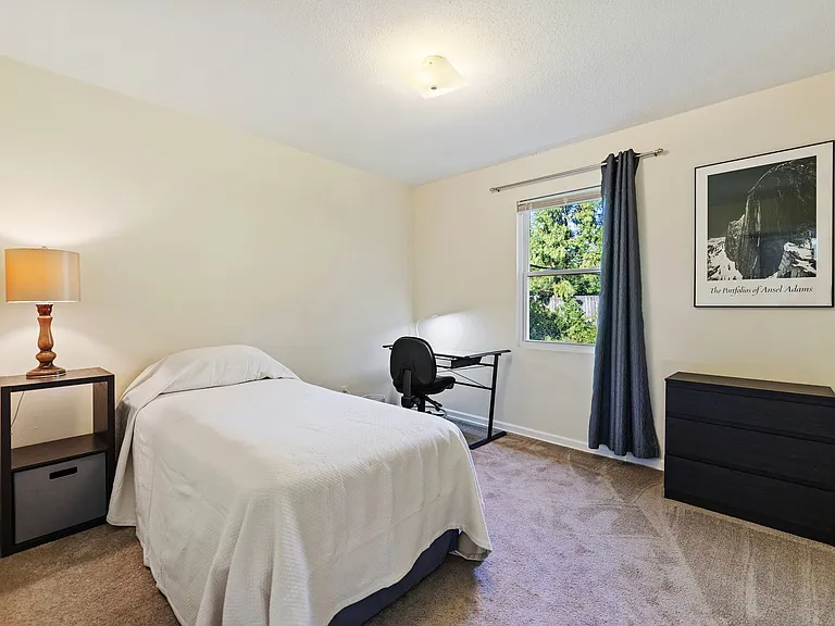 1006 Cornell St — Photo 8