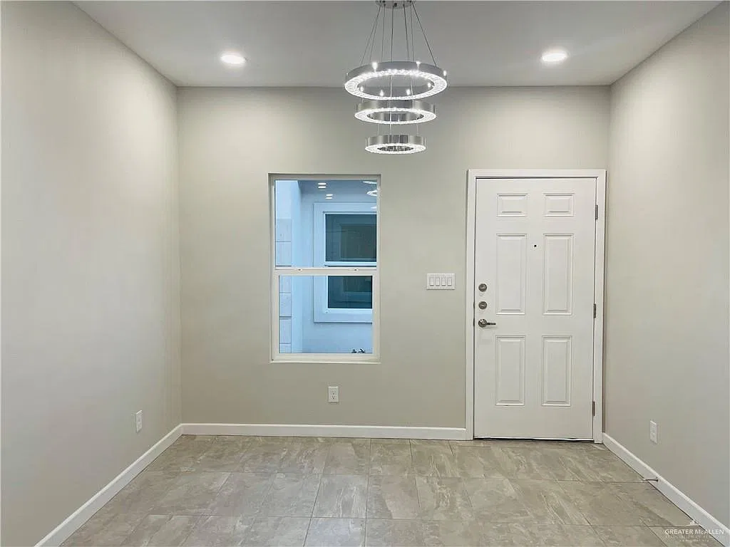 1108 Sugar Garden Ave — Photo 3