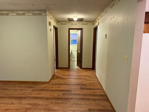 2nd image of 203 W 20th St #1