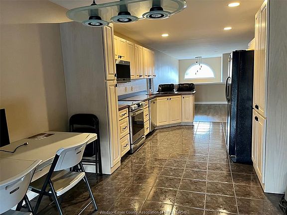 4th image of 2333 Tranquility Ave