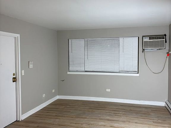 2nd image of 1715 W Chariot Ct #1B