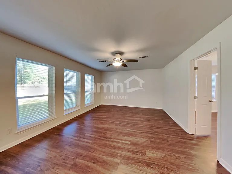31442 Camden Village Dr — Photo 7