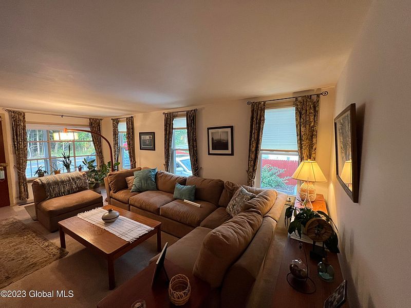 4th image of 3504 Consaul Road