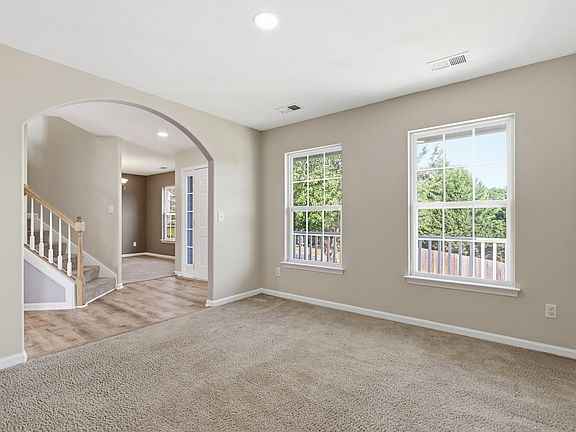 3rd image of 2 Gentian Ct