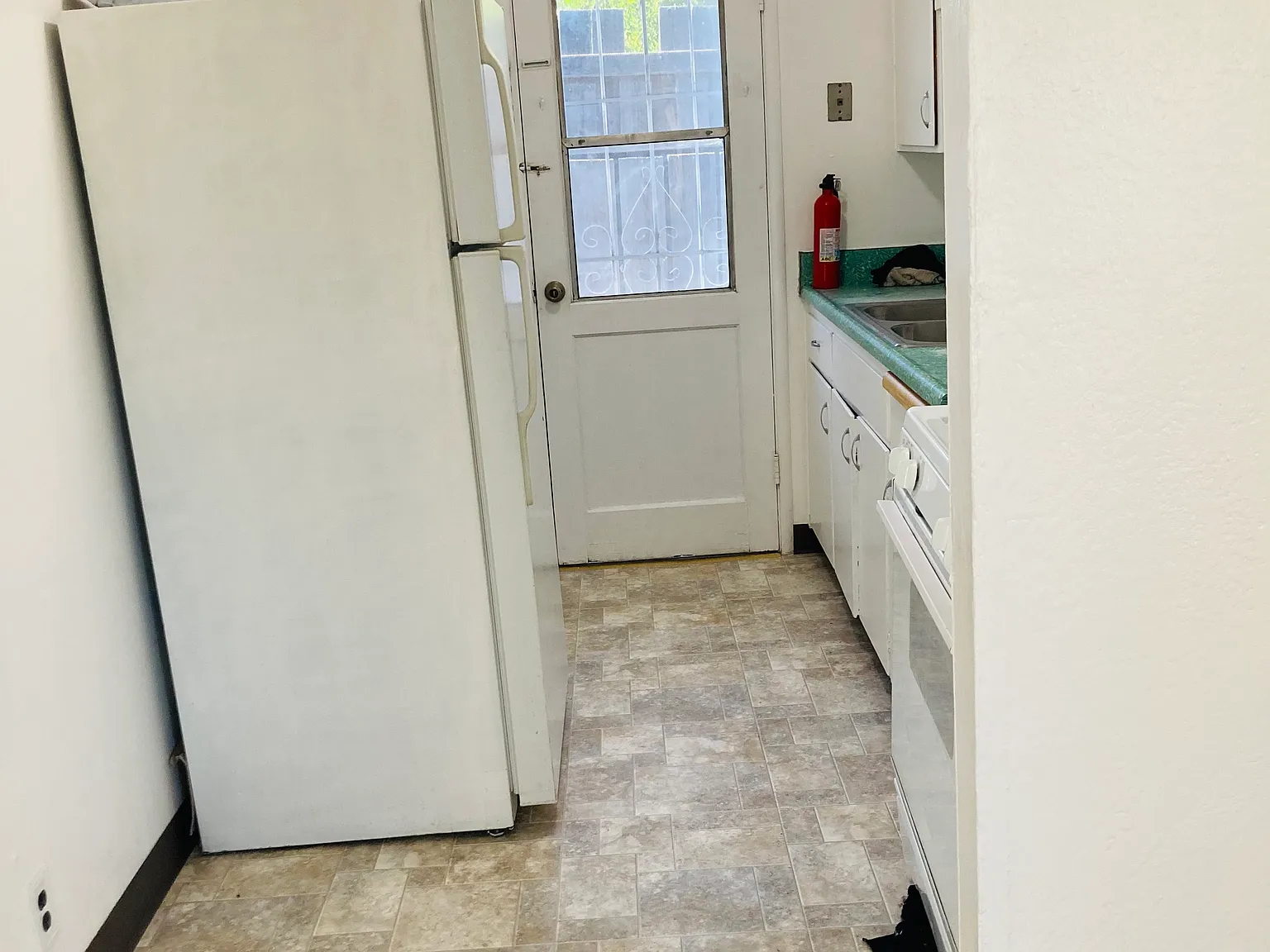 2 bed, $2,800 — Photo 4