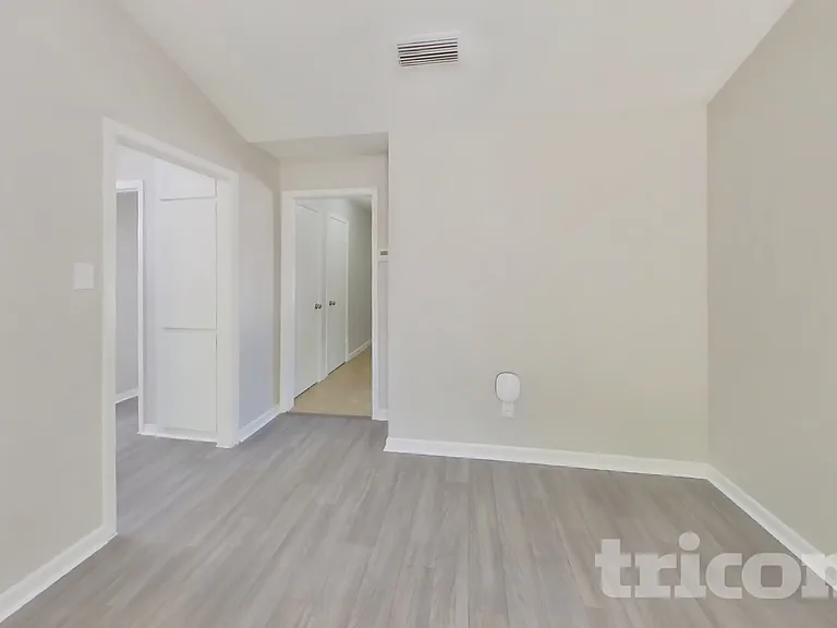 3307 Hummingbird Ln — Photo 2