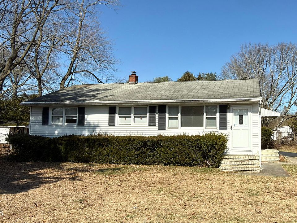 1st image of 325 Sharon Road