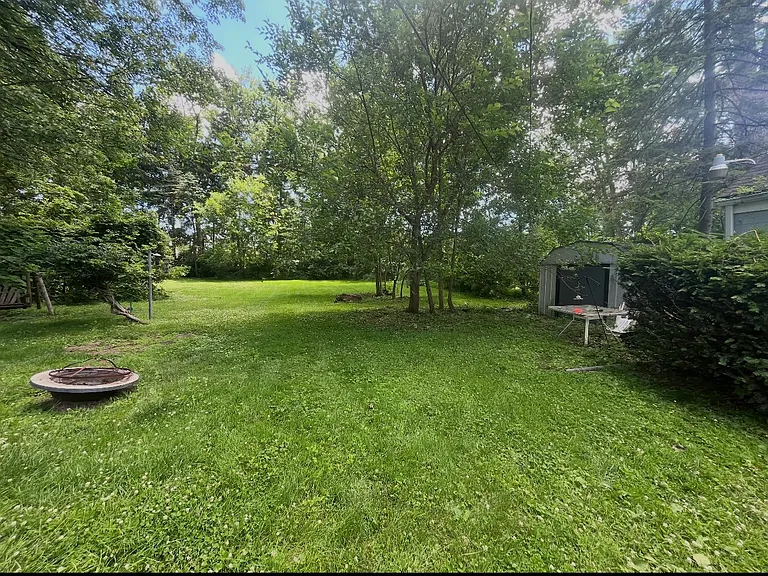 247 Riverside Dr — Photo 5
