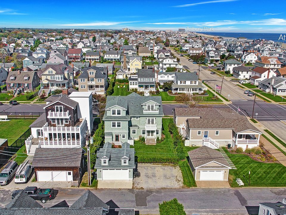 2nd image of 105 Washington Ave